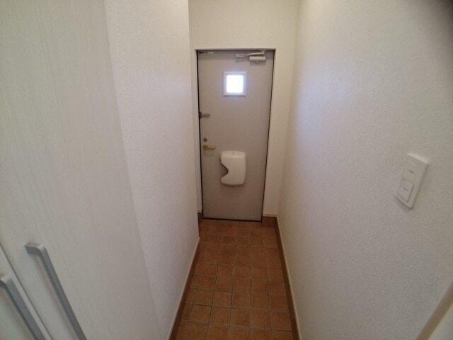 リクソーレⅦ（105） 玄関