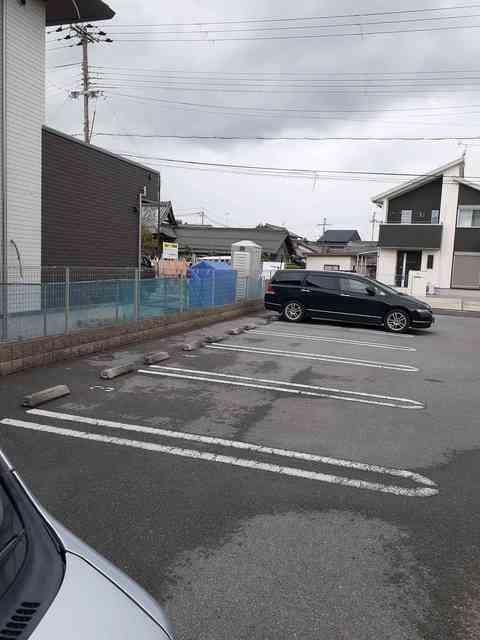 Ｃｈａｒｍｅ金屋（206） 駐車場