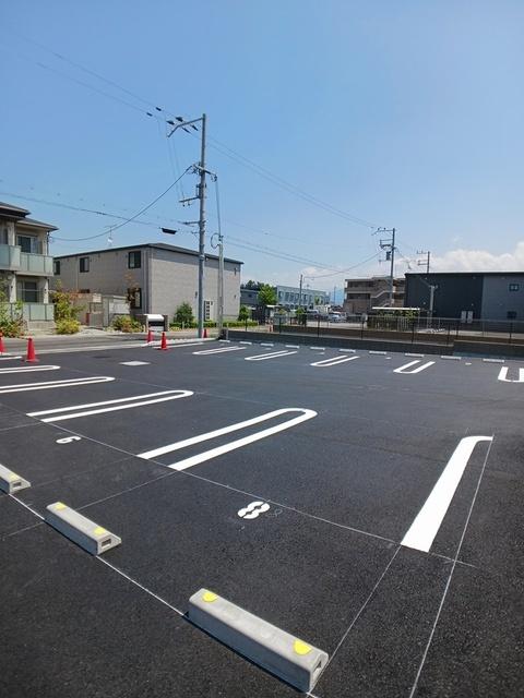 アップフィールド　共栄　Ⅲ（204） 駐車場