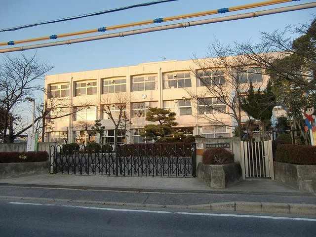 治田西小学校：768m