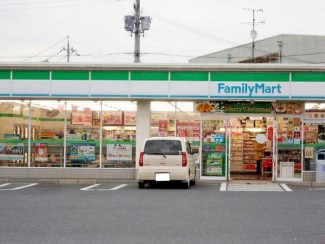 ファミリーマート湖南岩根店：500m