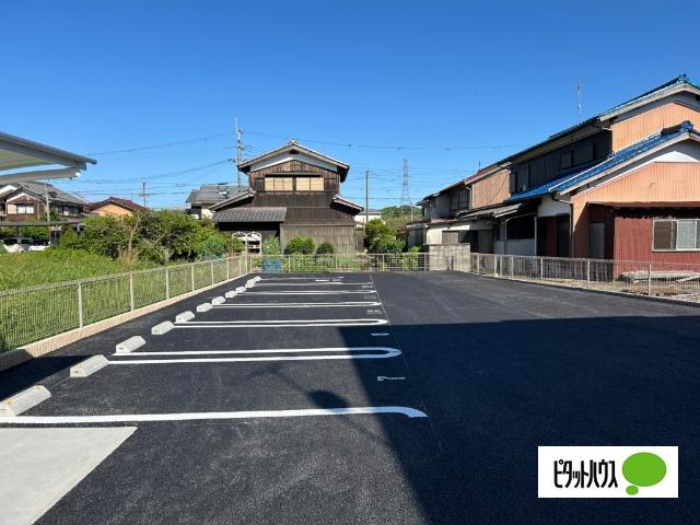 オリーブ高塚 駐車場