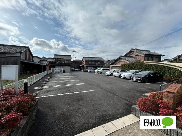 ルミエール　日野　Ⅰ（203） 駐車場