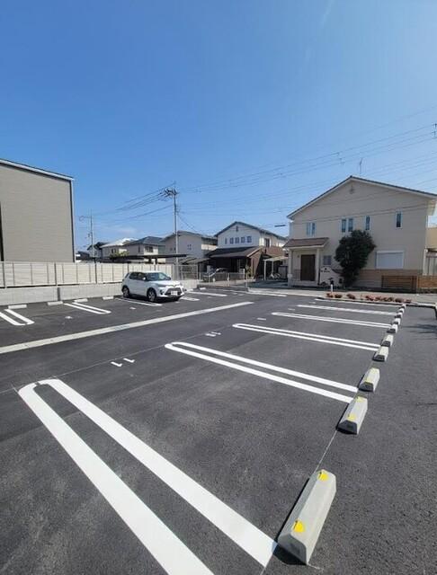 BRANSIA目川（ﾌﾞﾗﾝｼｱ）（102） 駐車場
