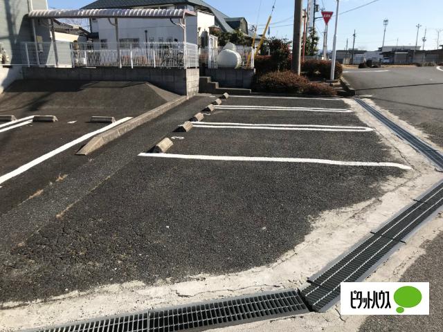 ピリアー（202） 駐車場