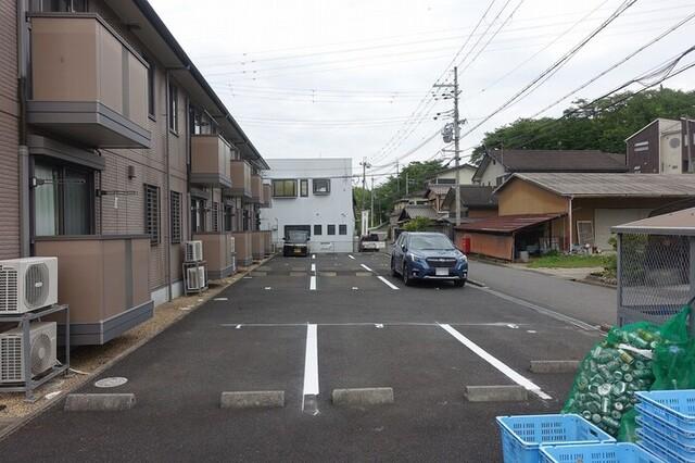 サンシャイン（206） 駐車場