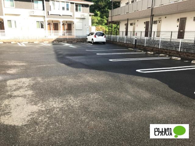 シエルトゥールＭ．Ｋ．三雲（202） 駐車場