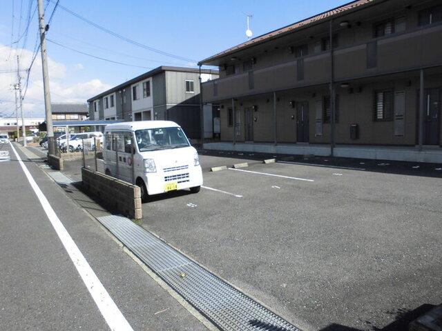 コージーコート（202） 駐車場
