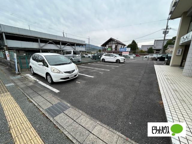 ライトシティビル（1F-A） 駐車場