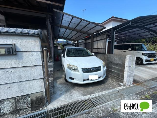 甲賀市甲南町希望ケ丘一戸建 駐車場