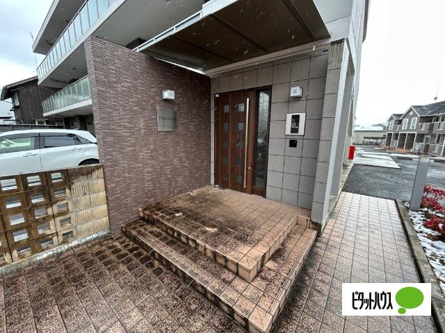 甲賀市甲南町寺庄マンション エントランス