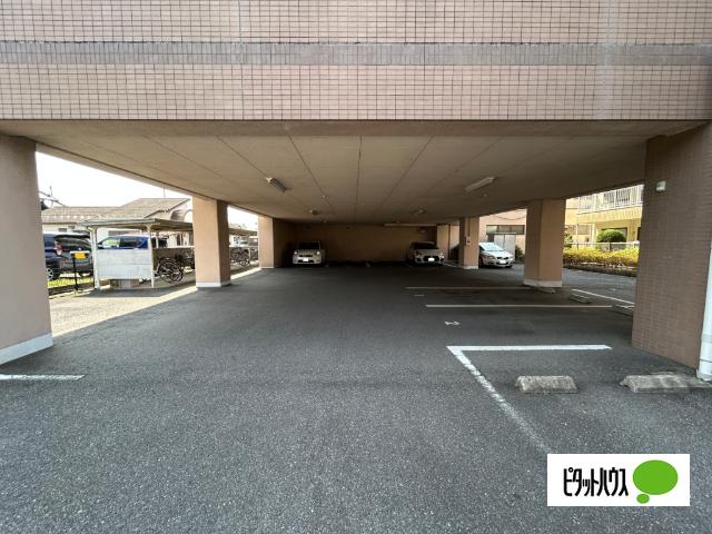 鹿深一番館（203） 駐車場