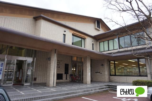 湖南市立石部図書館：513m