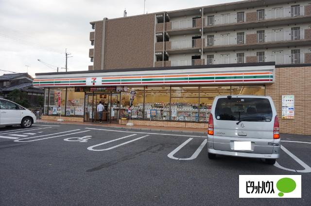 セブンイレブン甲西水戸店：291m