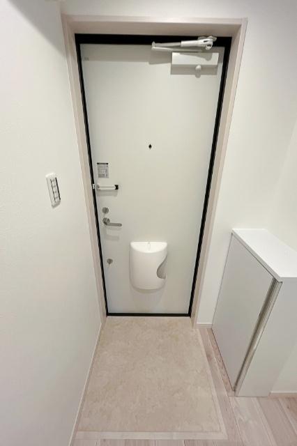 クレセント杉田（204） 玄関