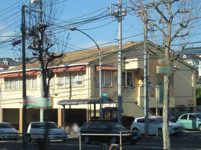 サイゼリヤ戸塚平戸店：3867m