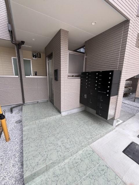 バーンフリート横浜七番館（102） エントランス