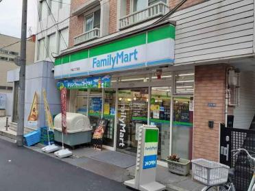 ファミリーマート中延2丁目店：226m