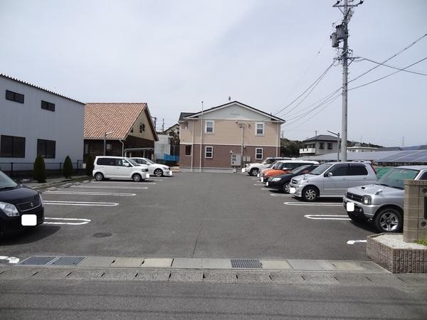 サンライフ イン 駐車場