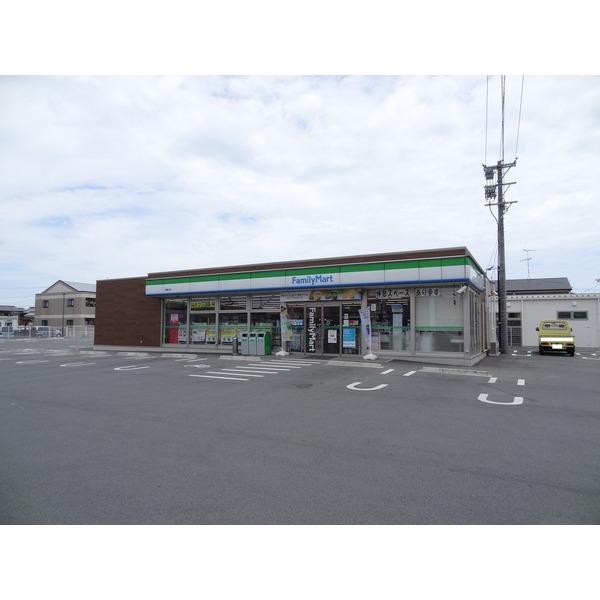 ファミリーマート結城神社前店：481m
