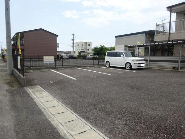 SALIDA・DEL・SOL 駐車場
