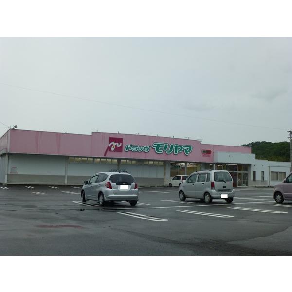 ドラッグモリヤマ一志店：335m