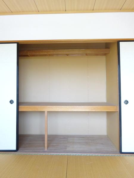 クレール高松山 収納