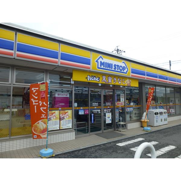 ミニストップ津栗真町屋店：449m