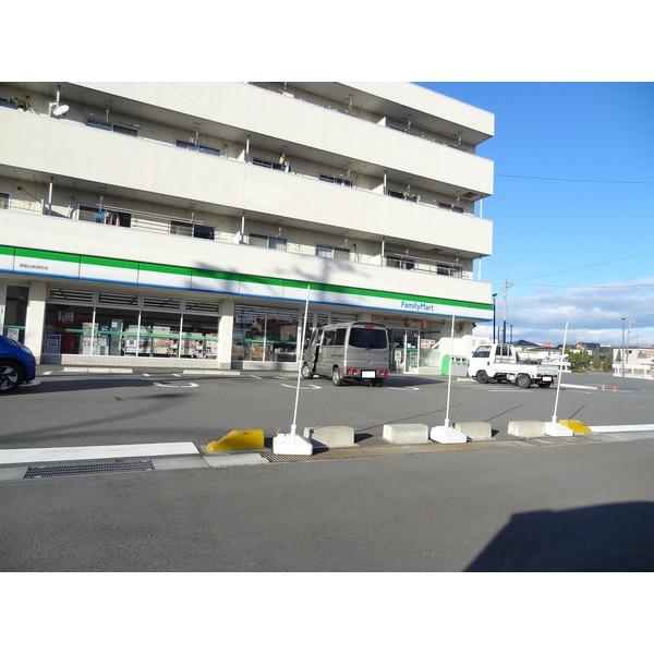 ファミリーマート津雲出長常町店：398m