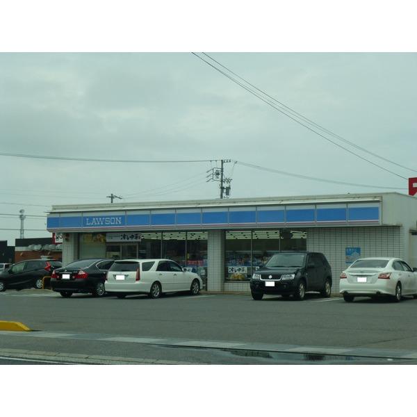 ローソン津白塚店：811m