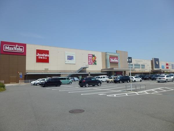 マックスバリュ津城山店：1362m
