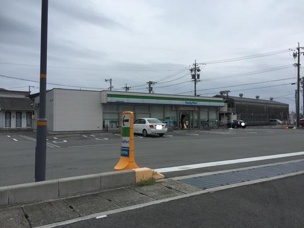 ファミリーマート津河芸町中別保店：735m
