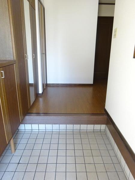 南が丘貸家 玄関