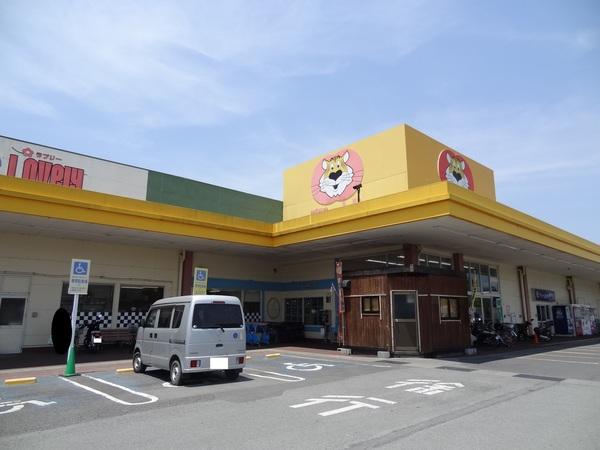 ぎゅーとらラブリー久居店：901m