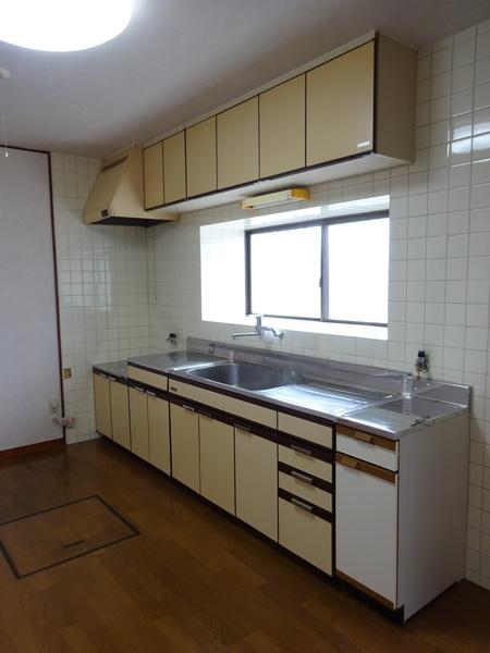 津市安濃町清水一戸建 キッチン