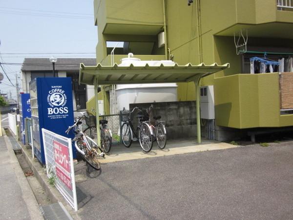 Bee その他