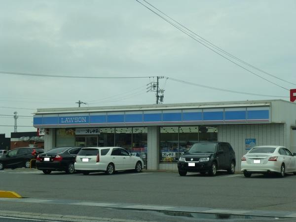 ローソン津白塚店：516m