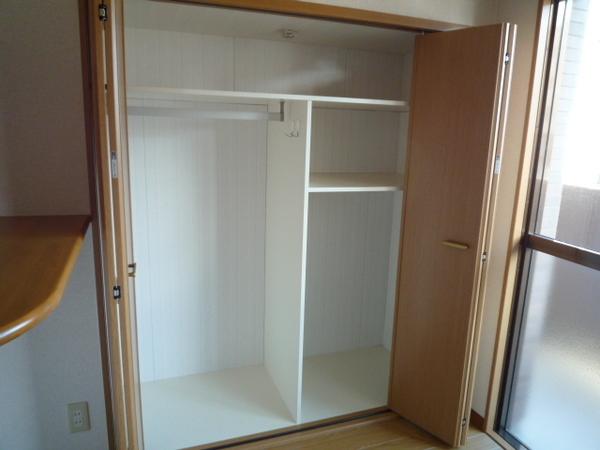 アーバンヒルズ城山２号館 収納