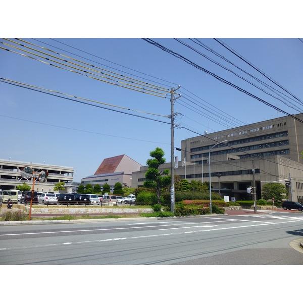 津市役所：1395m