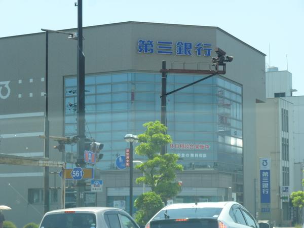 第三銀行津支店：1500m