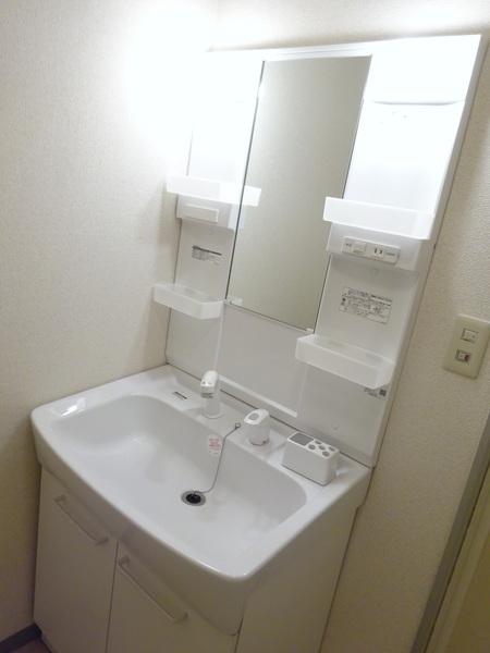 クィーンズコートＡＢＣＤ 洗面