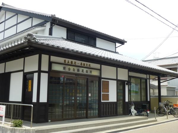 百五銀行一身田支店：857m