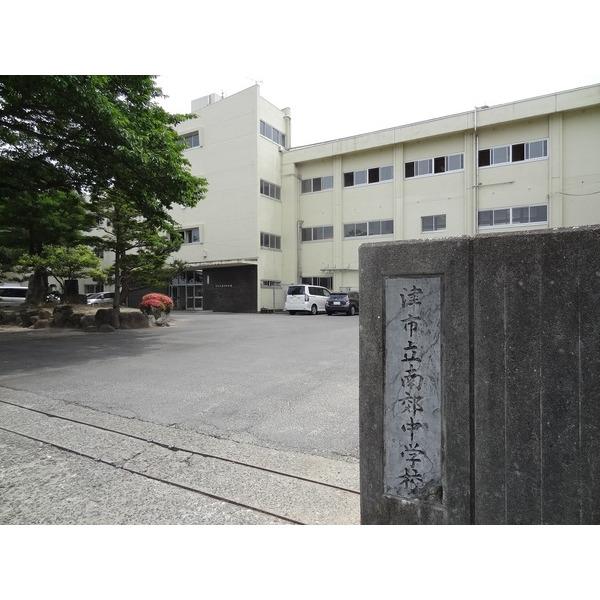 津市立南郊中学校：1089m