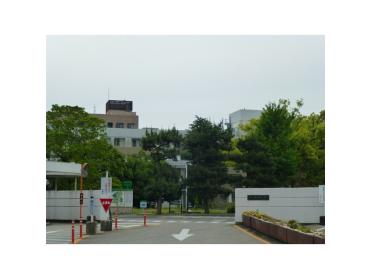 国立大学法人三重大学医学部附属病：1325m