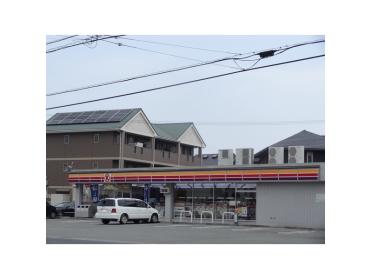 ファミリーマート久居北口店：929m