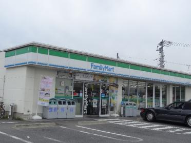 ファミリーマート津久居野村店：841m