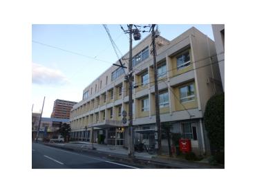 スギ薬局津新町店：858m