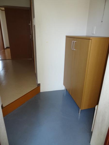メゾン新町 玄関