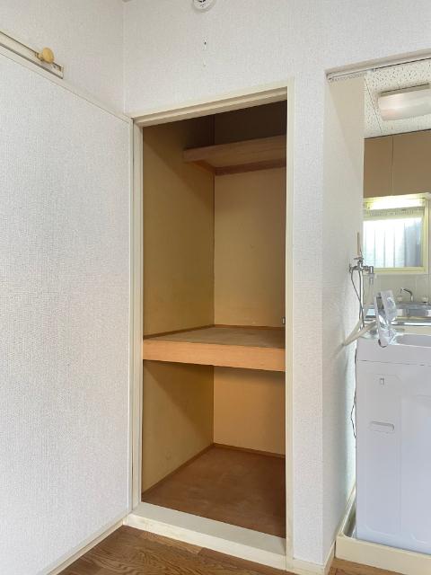 上六ハイツ 収納
