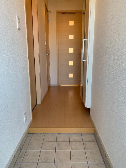 デネブ 玄関
